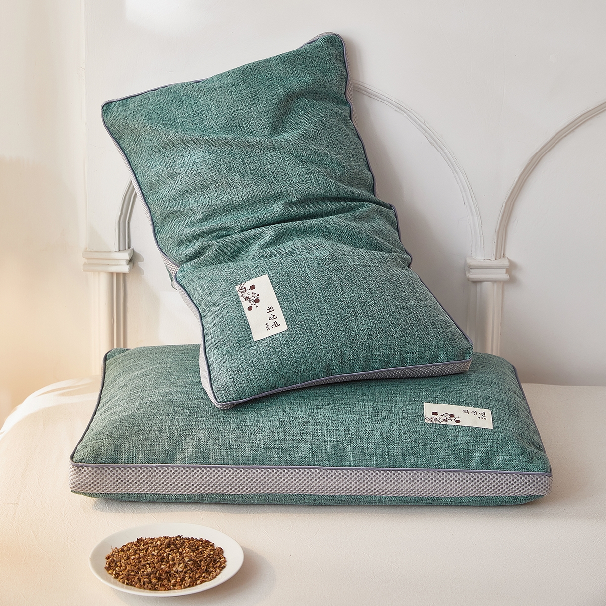 91家纺网 家纺一手货源 找家纺 梦叶草 2026新款棉麻贴布绣透气立体网荞麦枕  枕头枕芯 棉麻透气荞麦枕-绿色