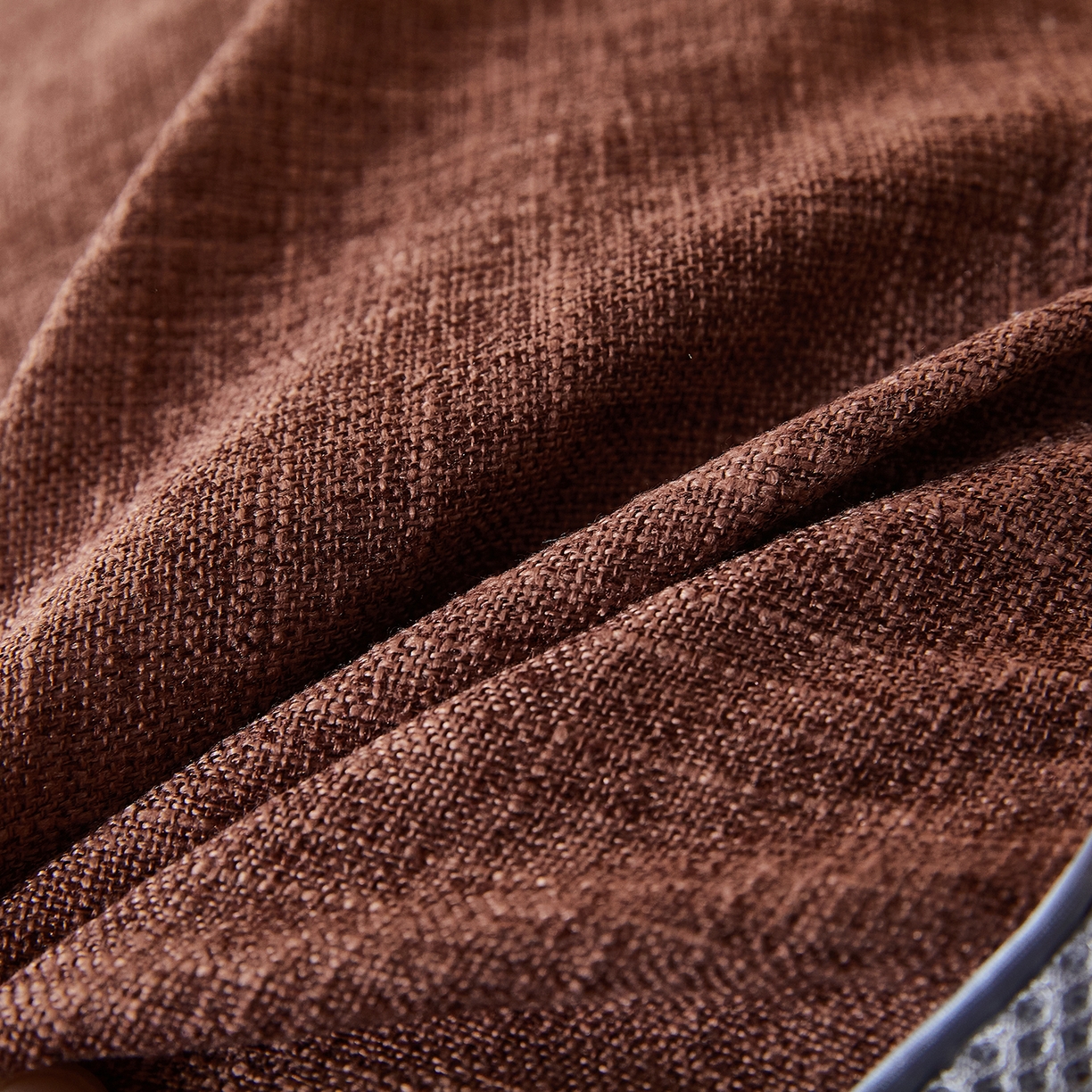 91家纺网 家纺一手货源 找家纺 梦叶草 2026新款棉麻贴布绣透气立体网荞麦枕  枕头枕芯 棉麻透气荞麦枕-咖色