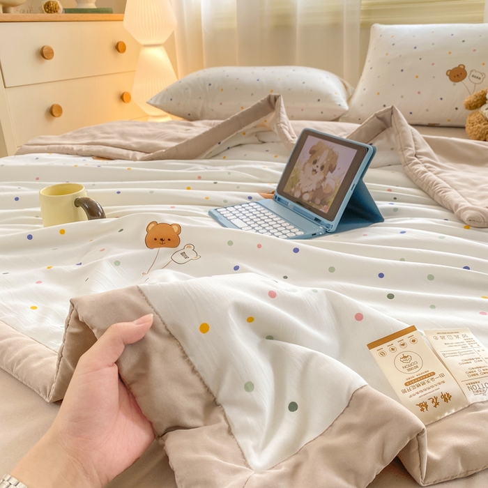 91家纺网 家纺一手货源 找家纺 憨豆家纺 2026新款云朵棉被水洗棉印花新疆棉花夏被夏凉被空调被子直播被芯（常年有货） 波点小熊