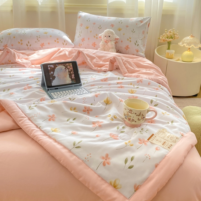 91家纺网 家纺一手货源 找家纺 憨豆家纺 2026新款云朵棉被水洗棉印花新疆棉花夏被夏凉被空调被子直播被芯（常年有货） 花开半夏