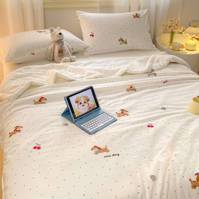 91家纺网 家纺一手货源 找家纺 憨豆家纺 2026新款云朵棉被水洗棉印花新疆棉花夏被夏凉被空调被子直播被芯（常年有货） 腊肠小狗