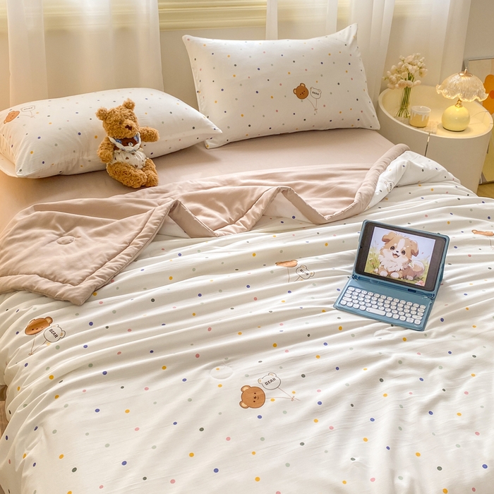 91家纺网 家纺一手货源 找家纺 憨豆家纺 2026新款云朵棉被水洗棉印花新疆棉花夏被夏凉被空调被子直播被芯（常年有货） 波点小熊