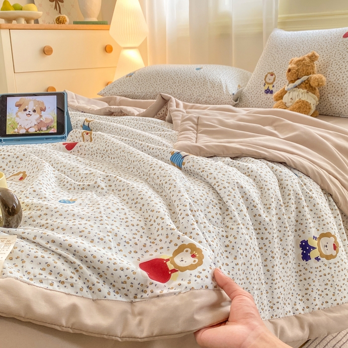 91家纺网 家纺一手货源 找家纺 憨豆家纺 2026新款云朵棉被水洗棉印花新疆棉花夏被夏凉被空调被子直播被芯（常年有货） 小狮子