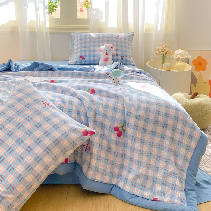 91家纺网 家纺一手货源 找家纺 憨豆家纺 2026新款云朵棉被水洗棉印花新疆棉花夏被夏凉被空调被子直播被芯（常年有货） 樱桃格