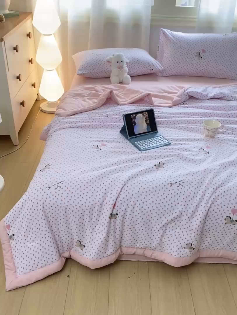 91家纺网 家纺一手货源 找家纺 憨豆家纺 2026新款云朵棉被水洗棉印花新疆棉花夏被夏凉被空调被子直播被芯（常年有货） 马到成功