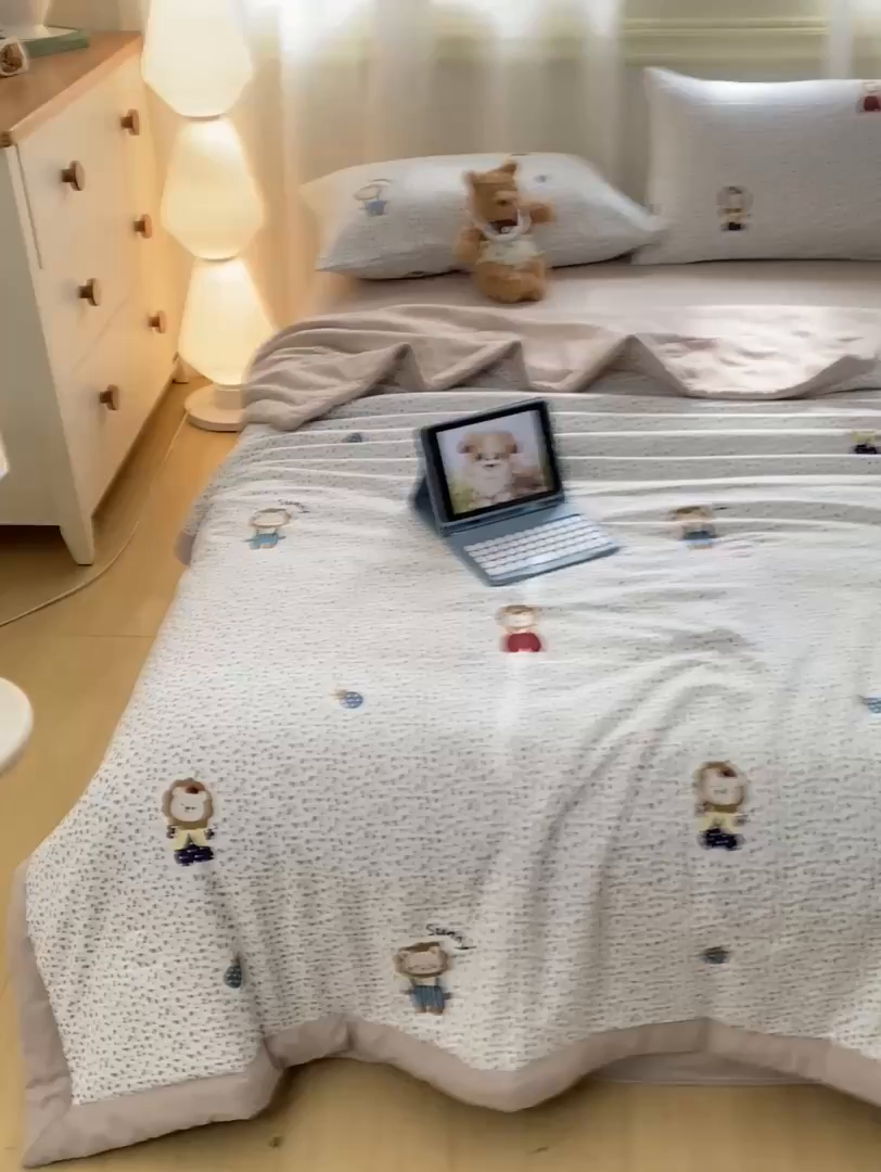 91家纺网 家纺一手货源 找家纺 憨豆家纺 2026新款云朵棉被水洗棉印花新疆棉花夏被夏凉被空调被子直播被芯（常年有货） 小狮子