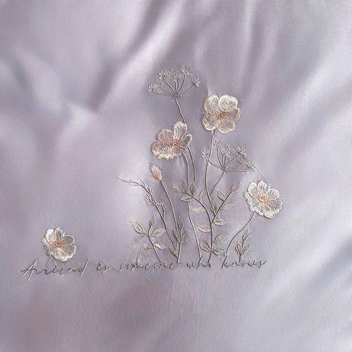 91家纺网 家纺一手货源 找家纺 帛美家纺 2026新款全棉纯棉轻奢绣花四件套 花柔-罗兰紫