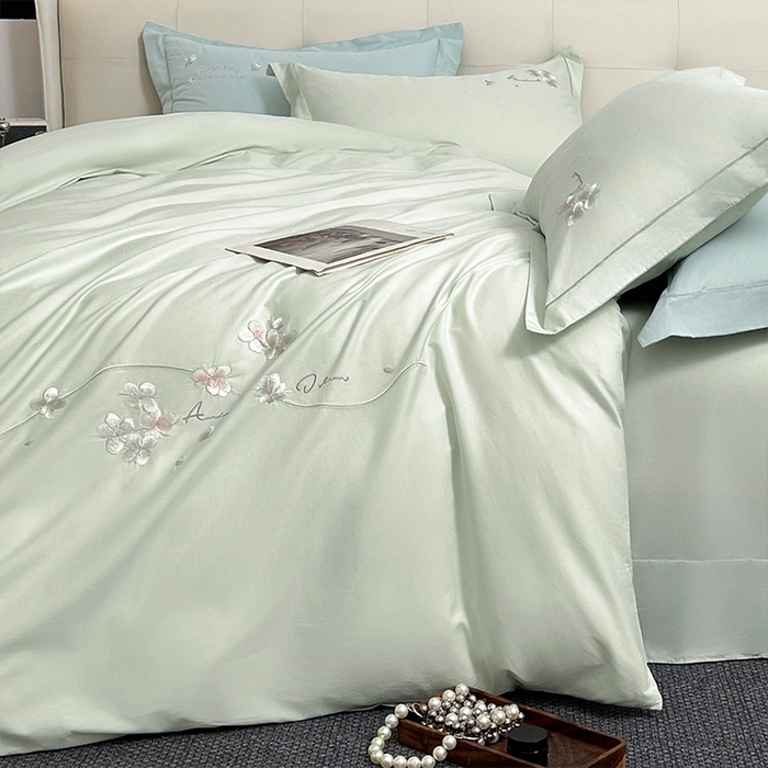 91家纺网 家纺一手货源 找家纺 帛美家纺 2026新款全棉纯棉轻奢绣花四件套 梦娜-嫩芽绿