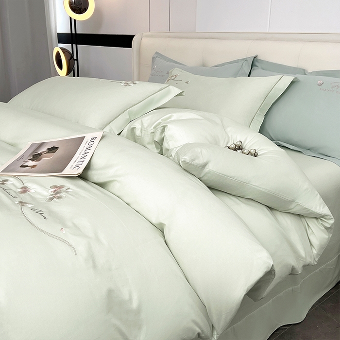 91家纺网 家纺一手货源 找家纺 帛美家纺 2026新款全棉纯棉轻奢绣花四件套 梦娜-嫩芽绿