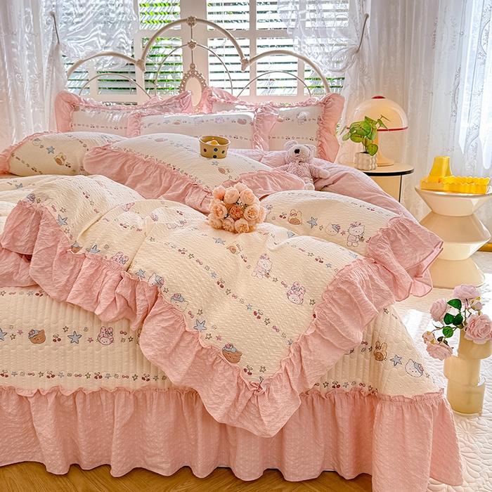 91家纺网 家纺一手货源 找家纺 韩约家纺 2026新款法式大花边泡芙棉床盖款被套四件套 甜心kitty