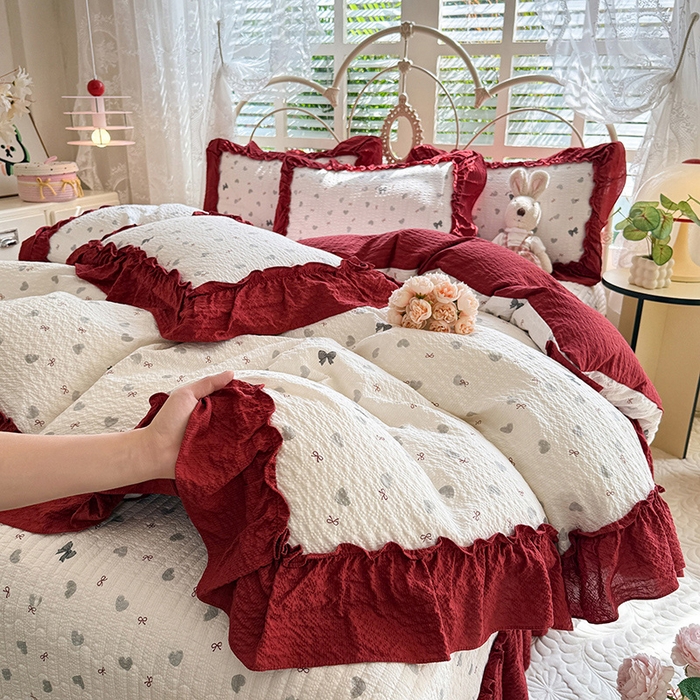 91家纺网 家纺一手货源 找家纺 韩约家纺 2026新款法式大花边泡芙棉床盖款被套四件套 爱心蝴蝶结