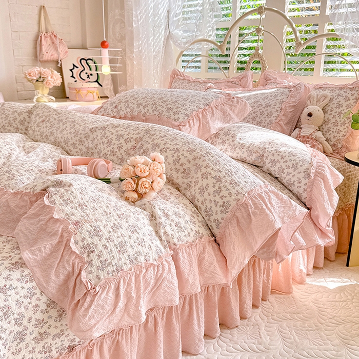 91家纺网 家纺一手货源 找家纺 韩约家纺 2026新款法式大花边泡芙棉床盖款被套四件套 花涧