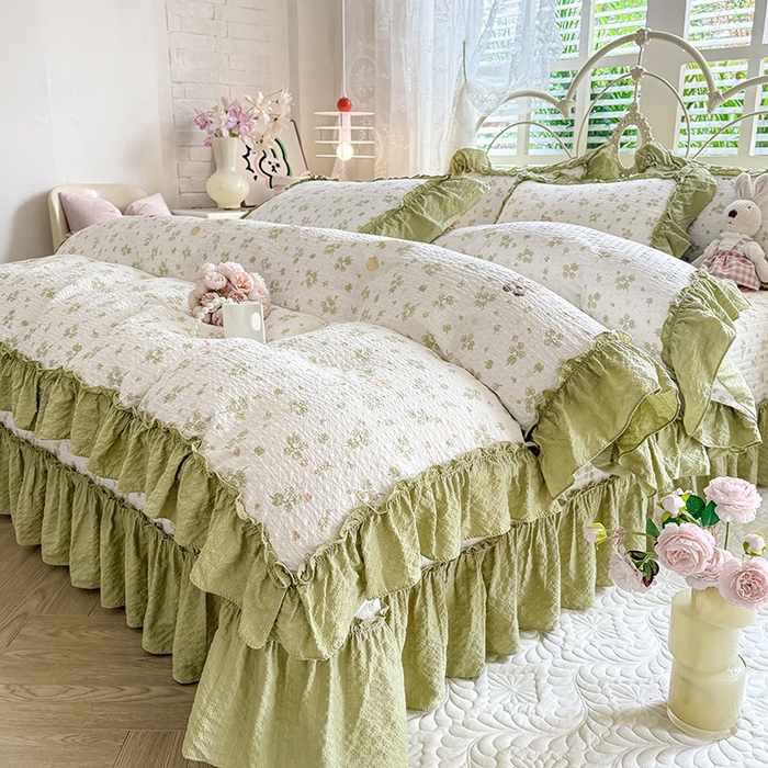 91家纺网 家纺一手货源 找家纺 韩约家纺 2026新款法式大花边泡芙棉床盖款被套四件套 摩卡人生