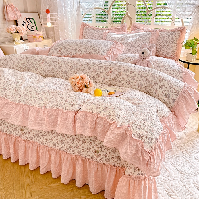 91家纺网 家纺一手货源 找家纺 韩约家纺 2026新款法式大花边泡芙棉床盖款被套四件套 花涧