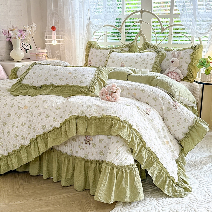 91家纺网 家纺一手货源 找家纺 韩约家纺 2026新款法式大花边泡芙棉床盖款被套四件套 摩卡人生