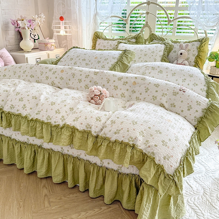 91家纺网 家纺一手货源 找家纺 韩约家纺 2026新款法式大花边泡芙棉床盖款被套四件套 摩卡人生