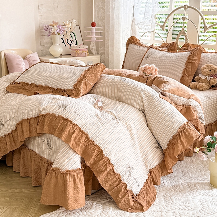 91家纺网 家纺一手货源 找家纺 韩约家纺 2026新款法式大花边泡芙棉床盖款被套四件套 蝴蝶结