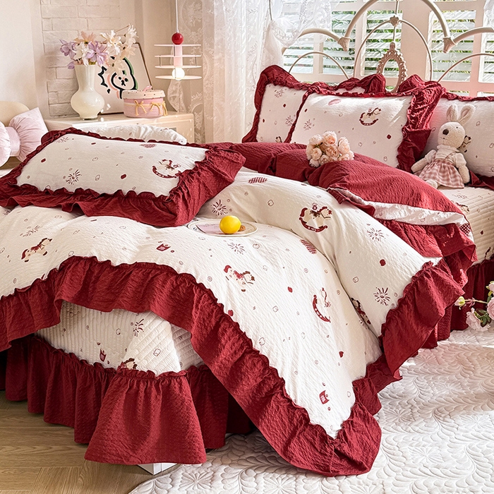 91家纺网 家纺一手货源 找家纺 韩约家纺 2026新款法式大花边泡芙棉床盖款被套四件套 马上鸿运