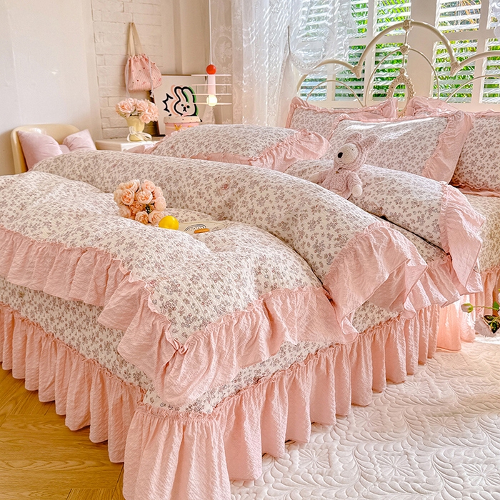 91家纺网 家纺一手货源 找家纺 韩约家纺 2026新款法式大花边泡芙棉床盖款被套四件套 花涧