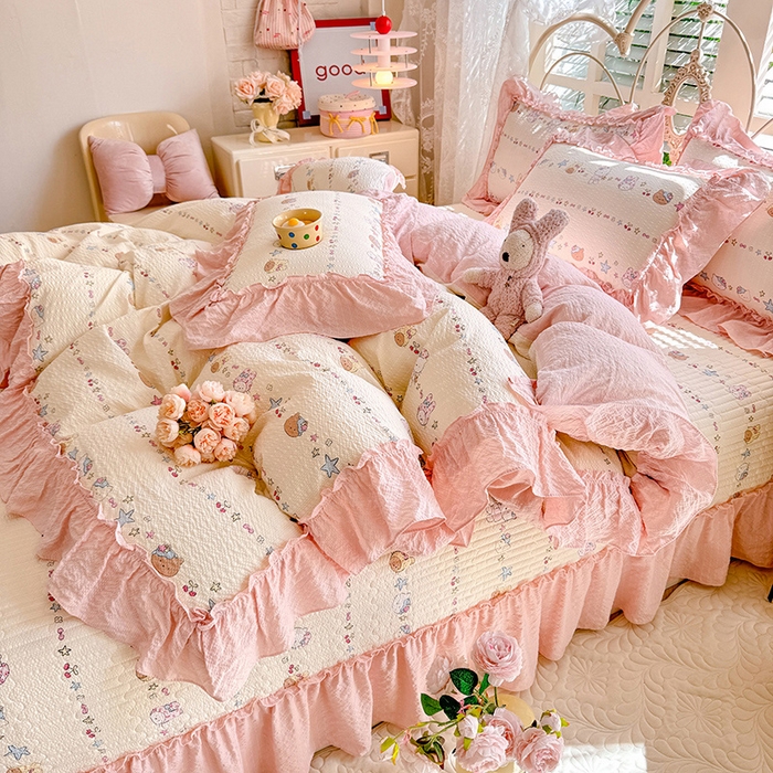 91家纺网 家纺一手货源 找家纺 韩约家纺 2026新款法式大花边泡芙棉床盖款被套四件套 甜心kitty