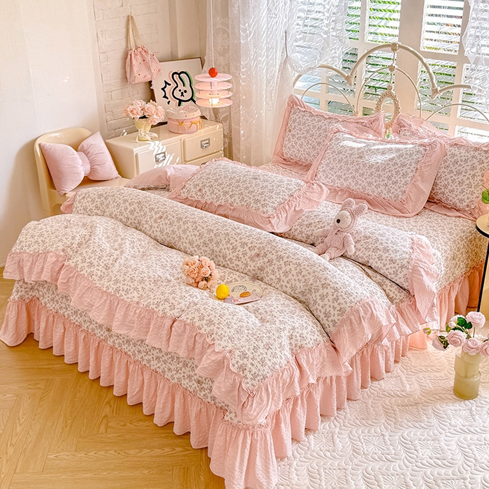 91家纺网 家纺一手货源 找家纺 韩约家纺 2026新款法式大花边泡芙棉床盖款被套四件套 花涧