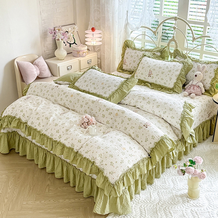 91家纺网 家纺一手货源 找家纺 韩约家纺 2026新款法式大花边泡芙棉床盖款被套四件套 摩卡人生