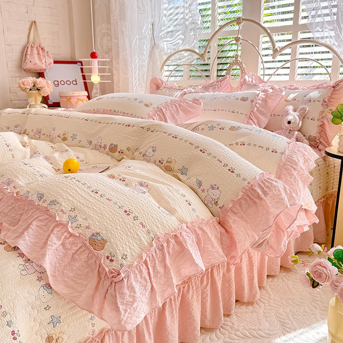 91家纺网 家纺一手货源 找家纺 韩约家纺 2026新款法式大花边泡芙棉床盖款被套四件套 甜心kitty