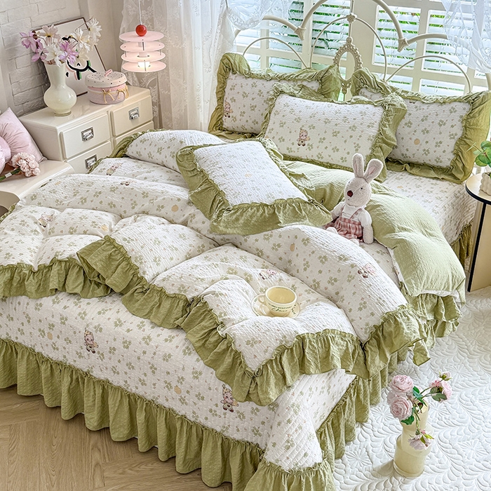 91家纺网 家纺一手货源 找家纺 韩约家纺 2026新款法式大花边泡芙棉床盖款被套四件套 摩卡人生