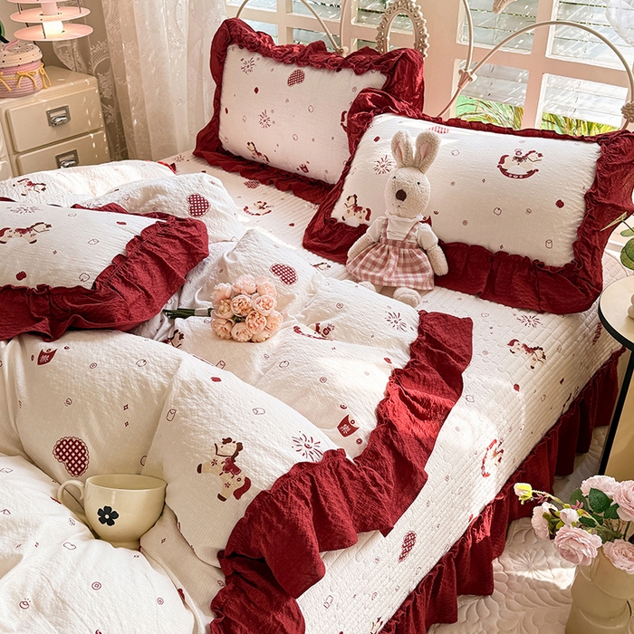 91家纺网 家纺一手货源 找家纺 韩约家纺 2026新款法式大花边泡芙棉床盖款被套四件套 马上鸿运