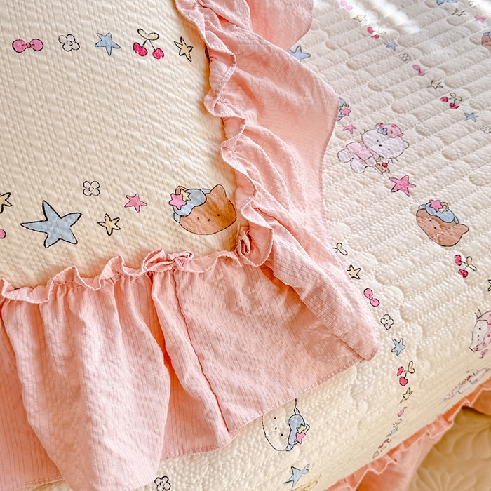 91家纺网 家纺一手货源 找家纺 韩约家纺 2026新款法式大花边泡芙棉床盖款被套四件套 甜心kitty