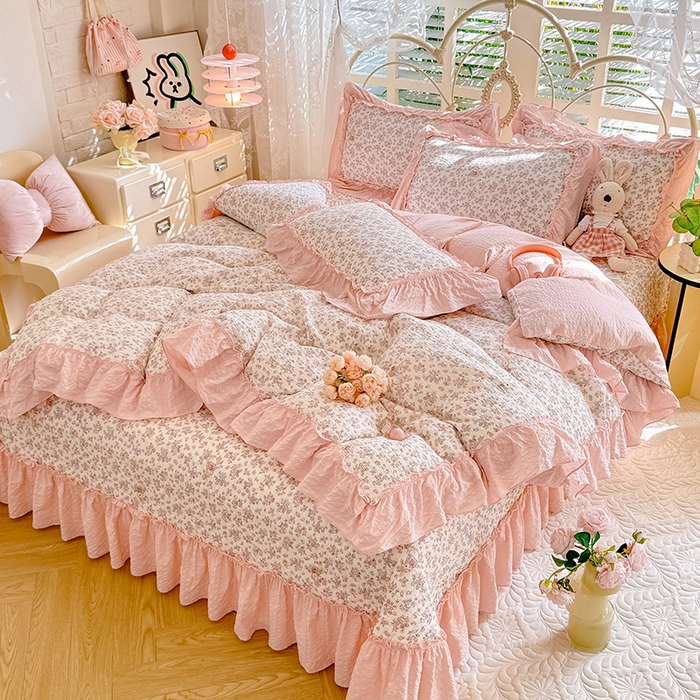 91家纺网 家纺一手货源 找家纺 韩约家纺 2026新款法式大花边泡芙棉床盖款被套四件套 花涧