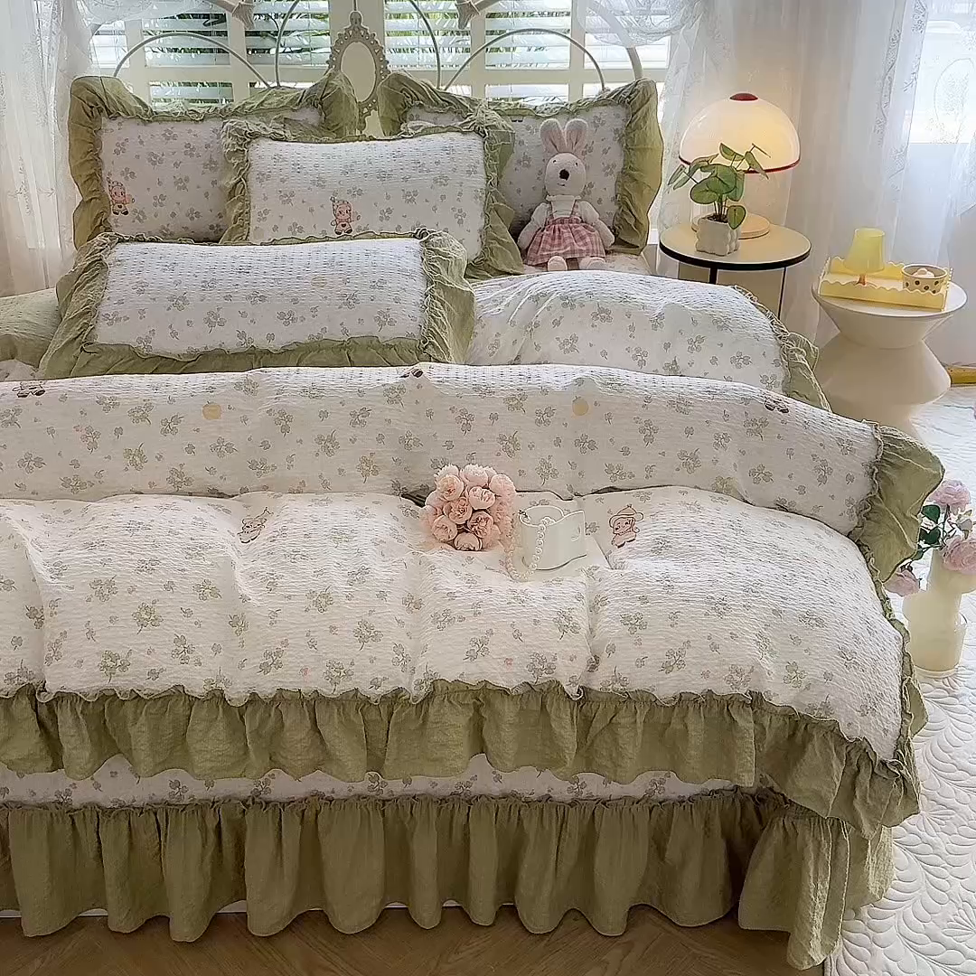 91家纺网 家纺一手货源 找家纺 韩约家纺 2026新款法式大花边泡芙棉床盖款被套四件套 摩卡人生