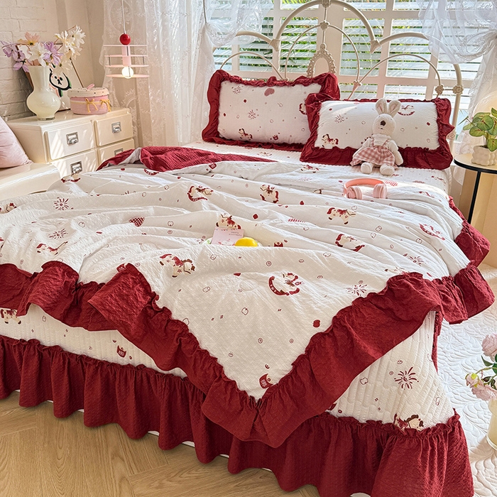 91家纺网 家纺一手货源 找家纺 韩约家纺 2026新款法式大花边泡芙棉床盖款夏被夏凉被空调被四件套 马上鸿运