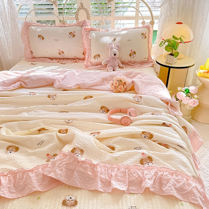 91家纺网 家纺一手货源 找家纺 韩约家纺 2026新款法式大花边泡芙棉床盖款夏被夏凉被空调被四件套 呆萌熊宝