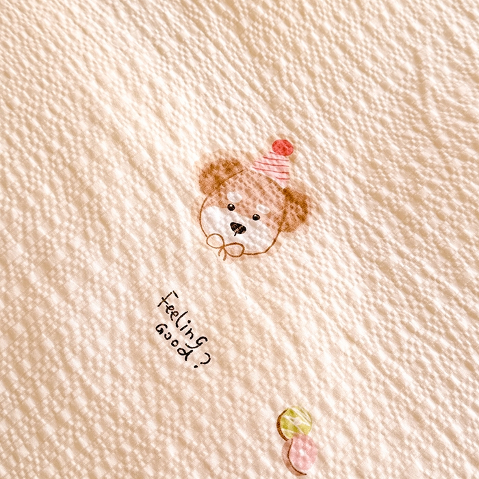 91家纺网 家纺一手货源 找家纺 韩约家纺 2026新款法式大花边泡芙棉床盖款夏被夏凉被空调被四件套 呆萌熊宝