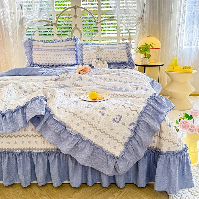 91家纺网 家纺一手货源 找家纺 韩约家纺 2026新款法式大花边泡芙棉床盖款夏被夏凉被空调被四件套 蓝星人