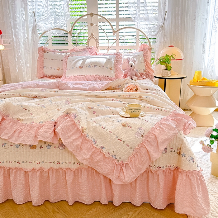 91家纺网 家纺一手货源 找家纺 韩约家纺 2026新款法式大花边泡芙棉床盖款夏被夏凉被空调被四件套 甜心kitty