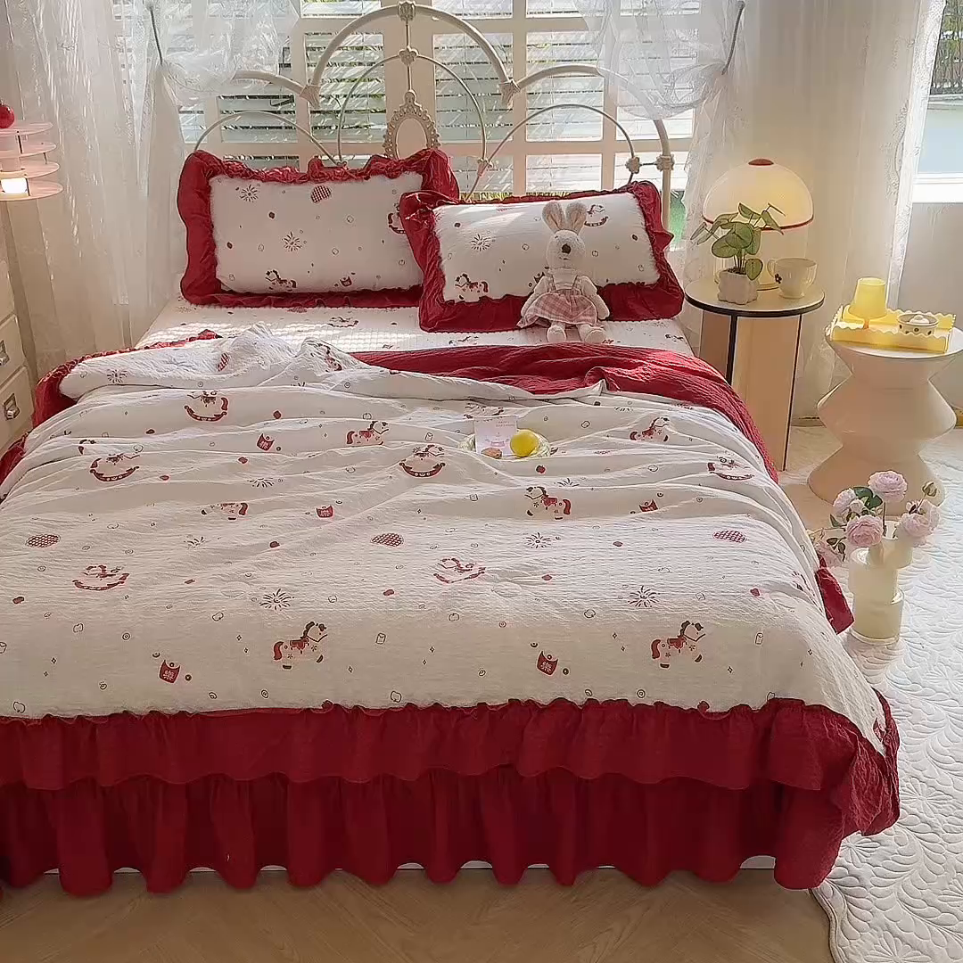 91家纺网 家纺一手货源 找家纺 韩约家纺 2026新款法式大花边泡芙棉床盖款夏被夏凉被空调被四件套 马上鸿运