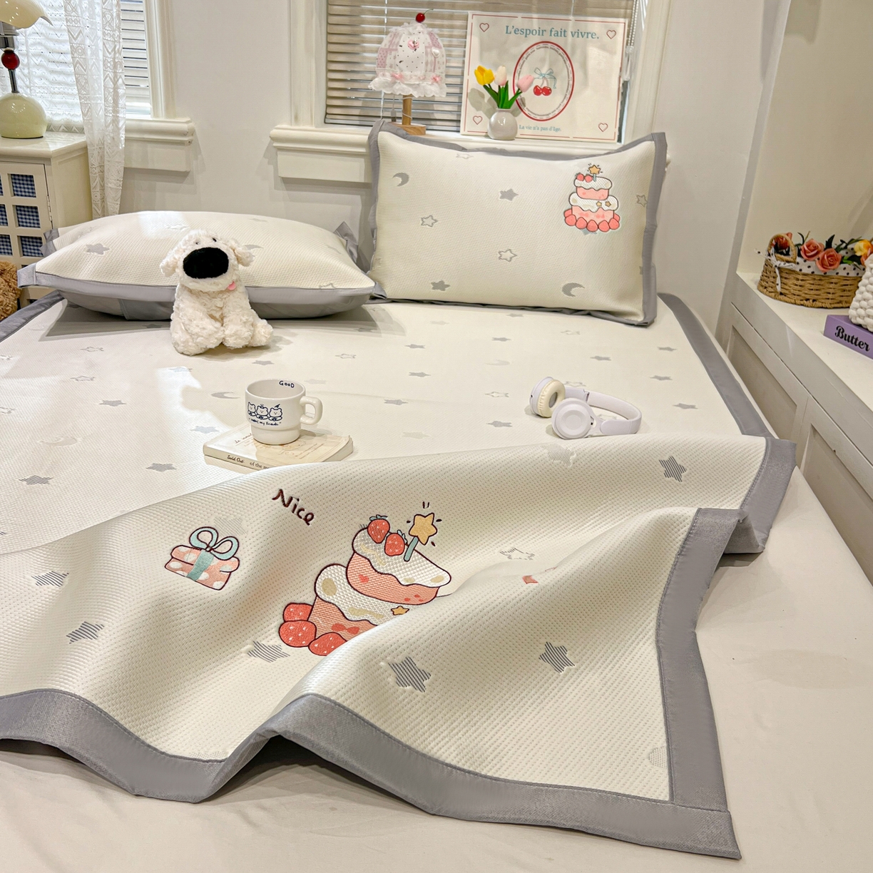 91家纺网 家纺一手货源 找家纺 川悦生活 2026新款凉感提花绣花豆豆席 奶油草莓