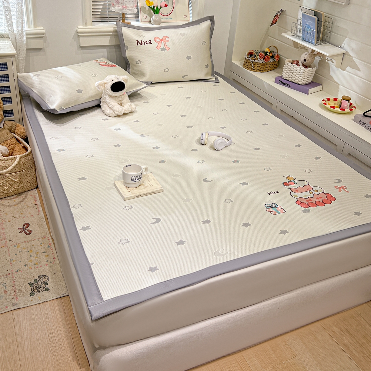 91家纺网 家纺一手货源 找家纺 川悦生活 2026新款凉感提花绣花豆豆席 奶油草莓