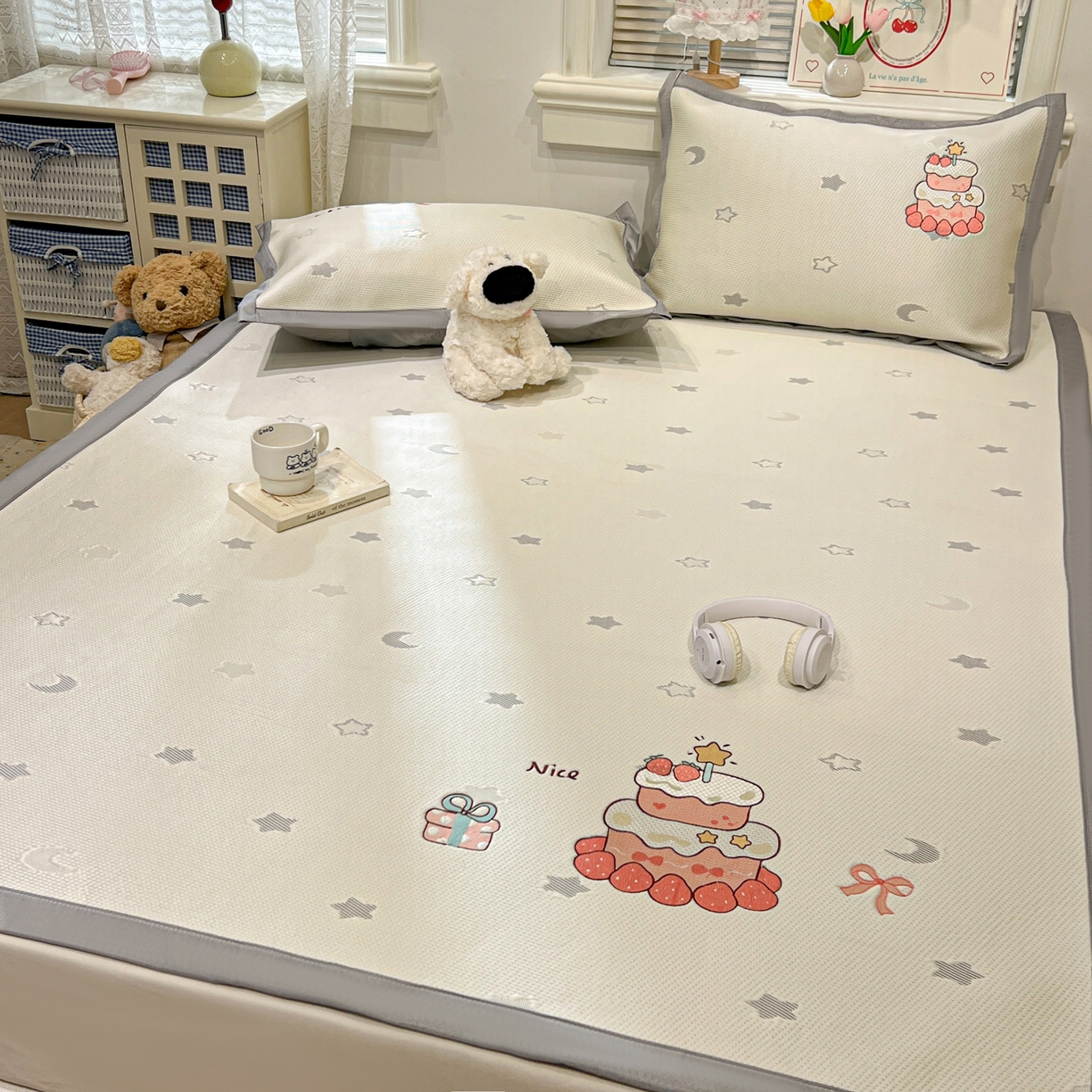 91家纺网 家纺一手货源 找家纺 川悦生活 2026新款凉感提花绣花豆豆席 奶油草莓