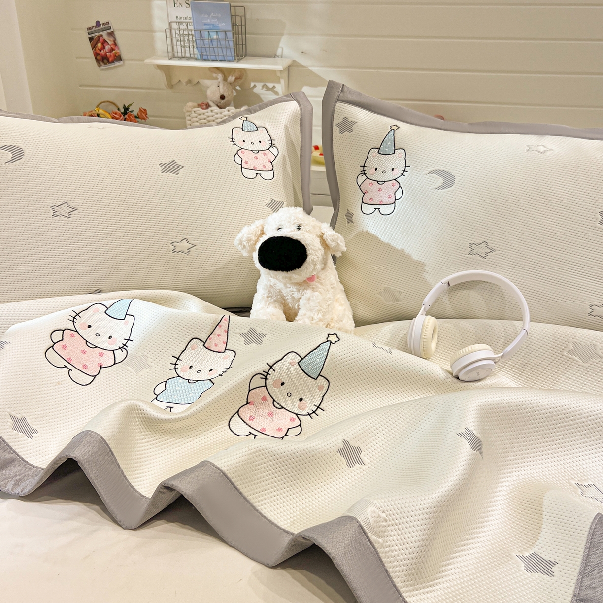 91家纺网 家纺一手货源 找家纺 川悦生活 2026新款凉感提花绣花豆豆席 幸福喵喵