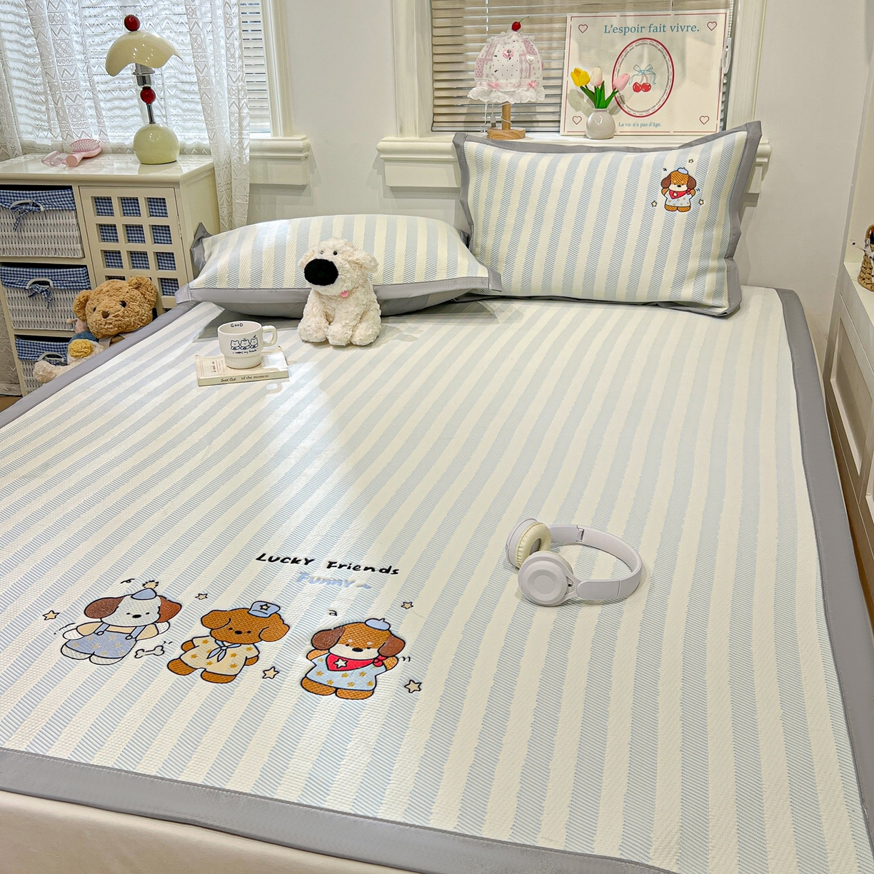 91家纺网 家纺一手货源 找家纺 川悦生活 2026新款凉感提花绣花豆豆席 快乐仔仔