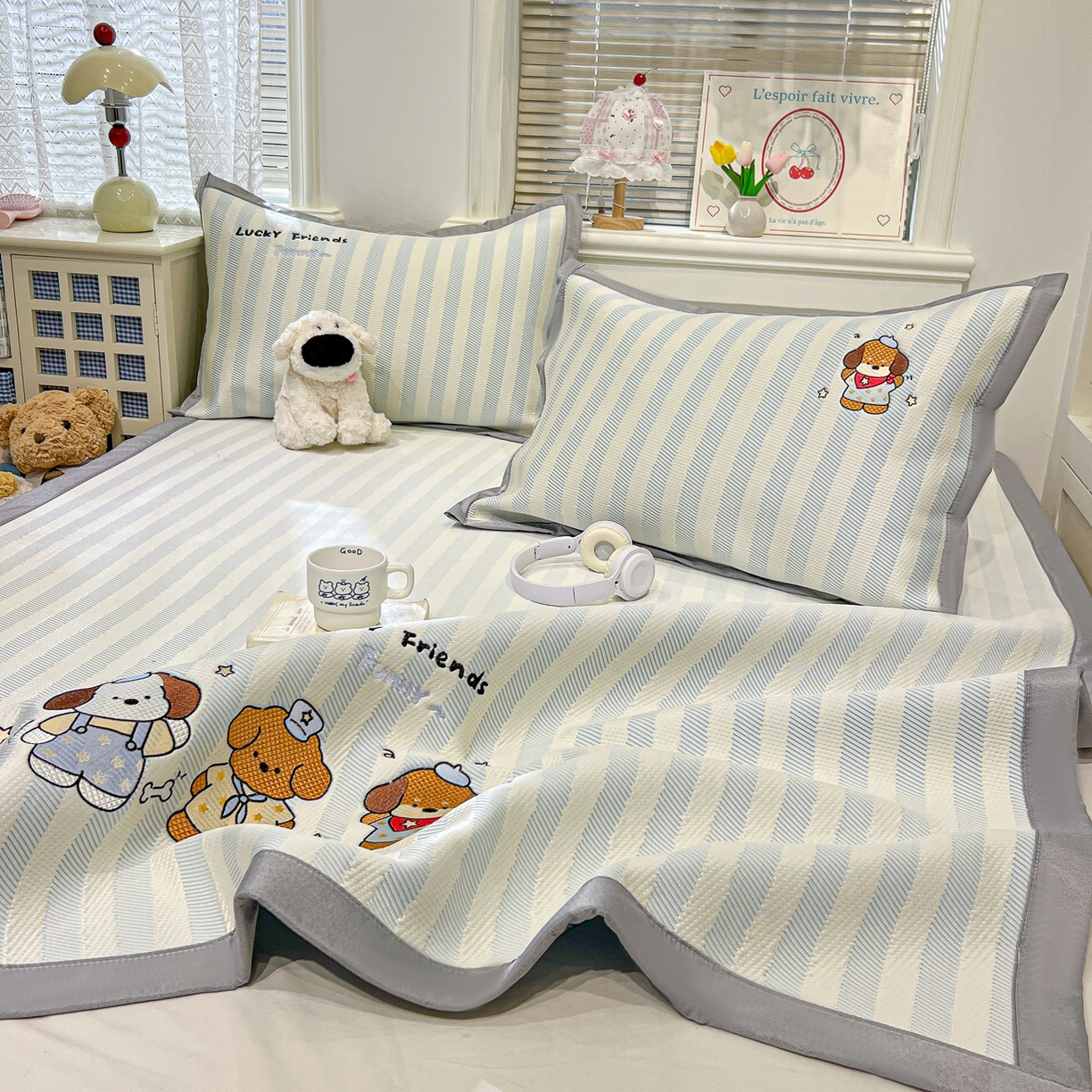 91家纺网 家纺一手货源 找家纺 川悦生活 2026新款凉感提花绣花豆豆席 快乐仔仔