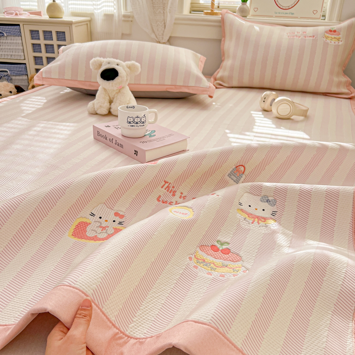 91家纺网 家纺一手货源 找家纺 川悦生活 2026新款凉感提花绣花豆豆席 奶油甜心