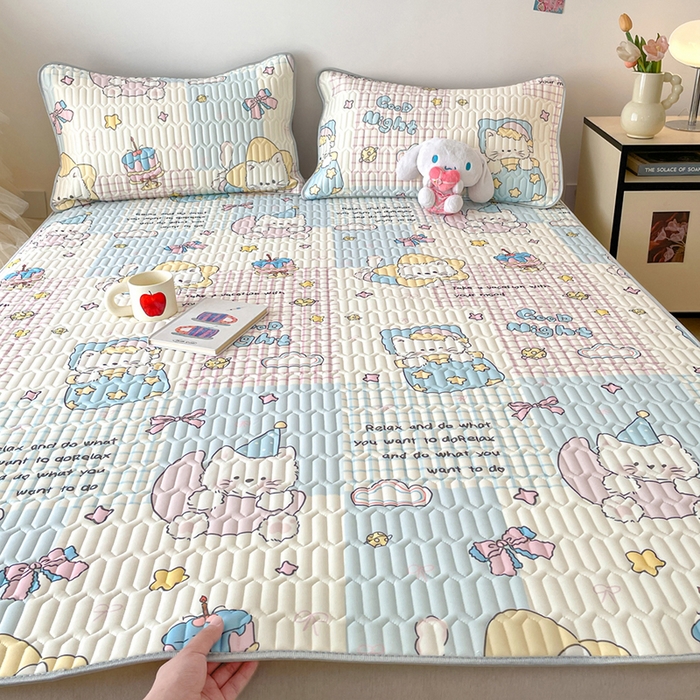 91家纺网 家纺一手货源 找家纺 沐慕 2026新款小清新凉感丝乳胶凉席三件套 晚安拼格猫