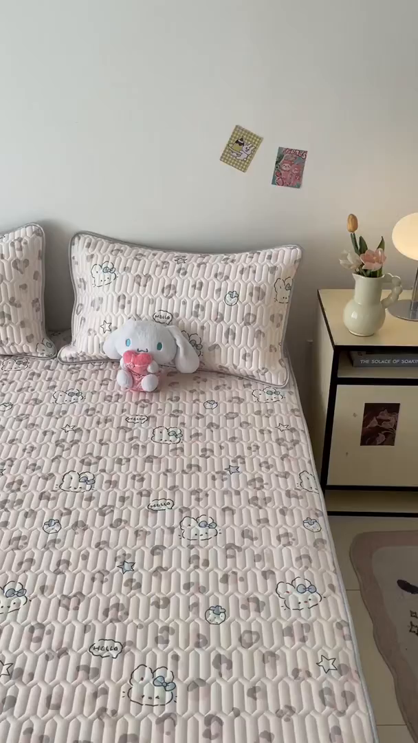 91家纺网 家纺一手货源 找家纺 沐慕 2026新款小清新凉感丝乳胶凉席三件套 豹纹小兔