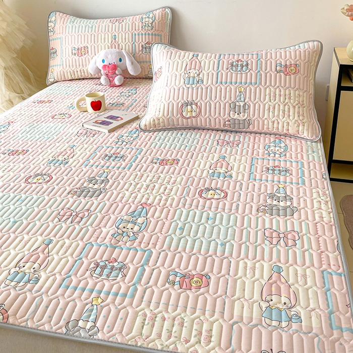 91家纺网 家纺一手货源 找家纺 沐慕 2026新款小清新凉感丝乳胶凉席三件套 粉格帽宠