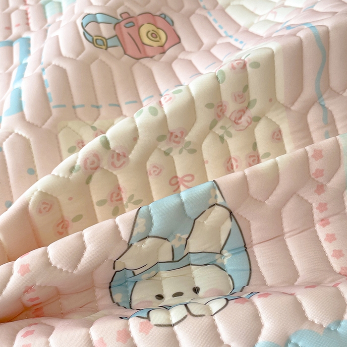 91家纺网 家纺一手货源 找家纺 沐慕 2026新款小清新凉感丝乳胶凉席三件套 粉格帽宠