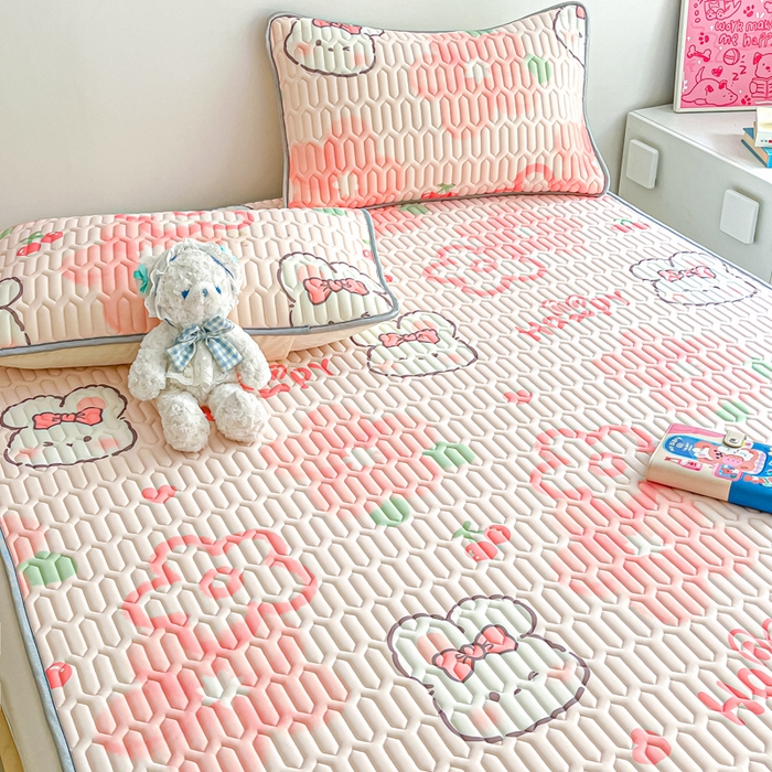 91家纺网 家纺一手货源 找家纺 沐慕 2026新款小清新凉感丝乳胶凉席三件套 花花粉兔